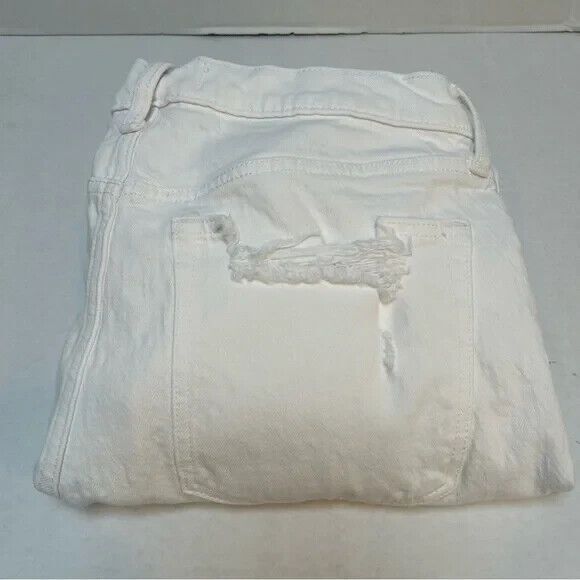Abercrombie & Fitch Denim - Abercrombie & Fitch White High Rise Mom Jean Distressed Size 30/10R
